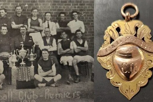 Photographcaption: (Right): Marrar 1918 Premiership team: (Back) Bob Fury, Paddy Maloney, Danny Kane, Bob Cupples, Joe Langtry, Charlie Glass, Joe Okeefe, Jack McInerney, Paddy Gaynor, Lou Fury. (Middle) Claude Barber, Wally Jones, Bill Scott, Arthur Ray (President), Dud Frew (Secretary), Bertie Hall, Bertie Hall, Tom Barnes. (Front) Clive Turner, Jack Thompson. (Left) Premiership Medal awarded to Charlie Glass in 1918.