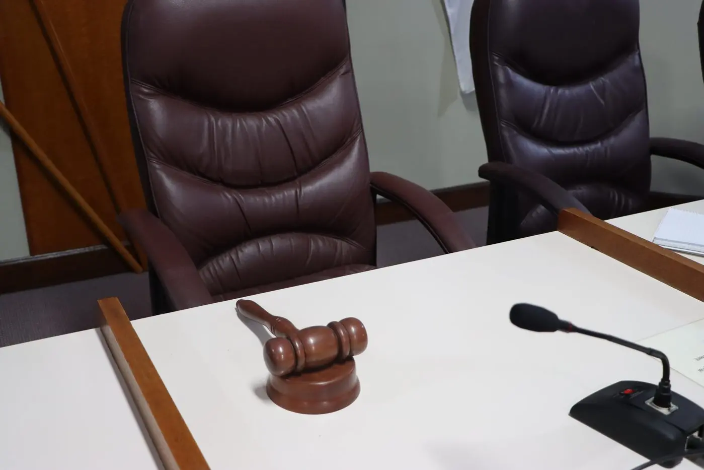 TOOL OF POWER: The gavel made by Grahame Lonnie which Narrandera Shire Council\\'s mayor Neville Kschenka uses at the council chambers.\\n