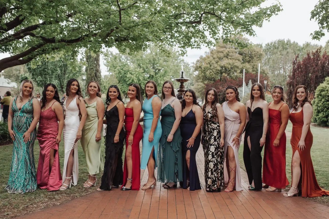 Isabelle Levett, Ella Vidler, Zoey Ingram, Sophie Knagge, Juhleeya Bright, Zoe Absolom, Lauren Wickes, Mia Porter, Ella Lyons, Ella Baxter, Dakota Tye, Rene McLeod, Brooke Hall and Rebekah Beer.\\n