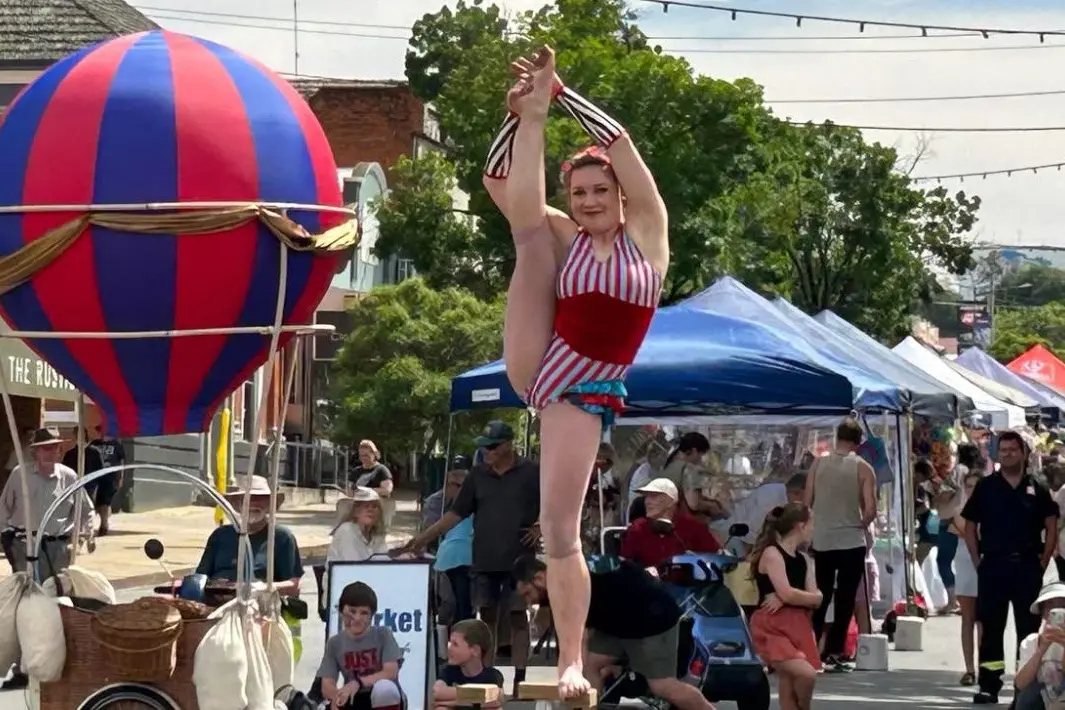 A wide variety of entertainment (above) and food choices (inset) will be covered at the forthcoming Narrandera Spring Fair when the town\\'s main street comes alive with dancing, entertainment for all ages, workshops and the opportunity for people of all ages to have a wow of a time.