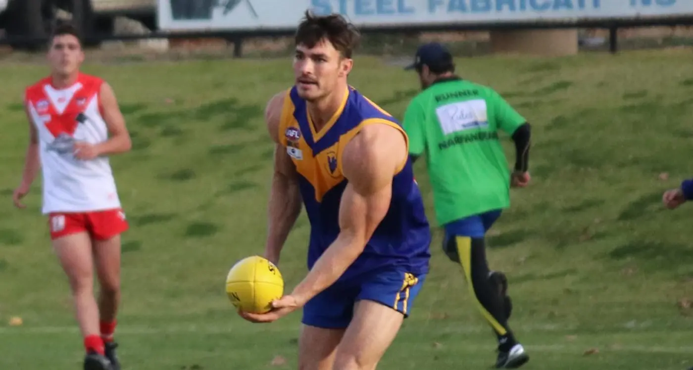 Eagles hold off Swans after strong first half