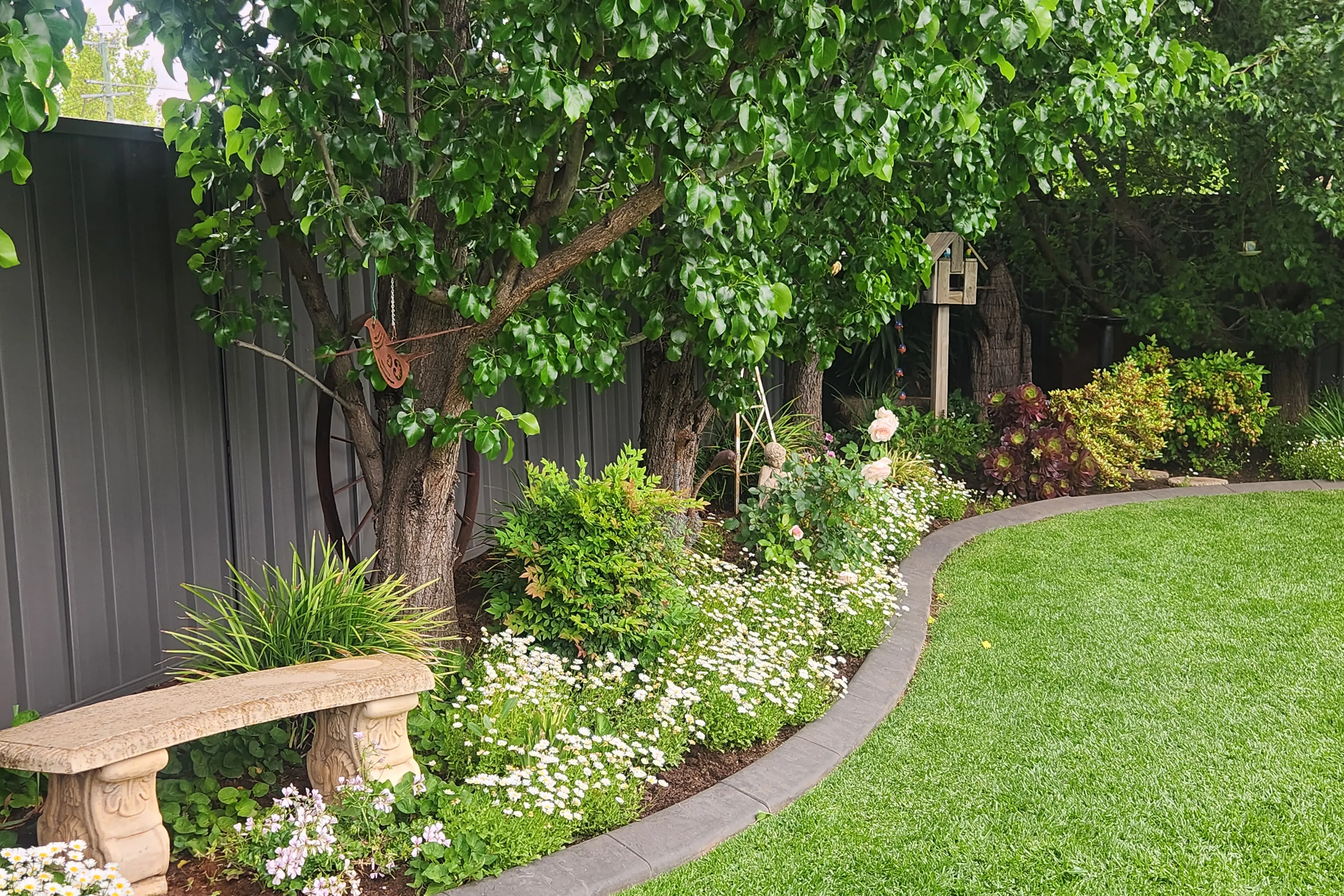 <p>Osmond garden.</p>\\n