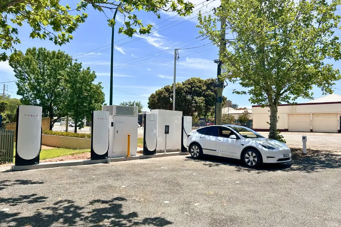 <p>The new Tesla Superchargers in Narrandera.</p>\\n