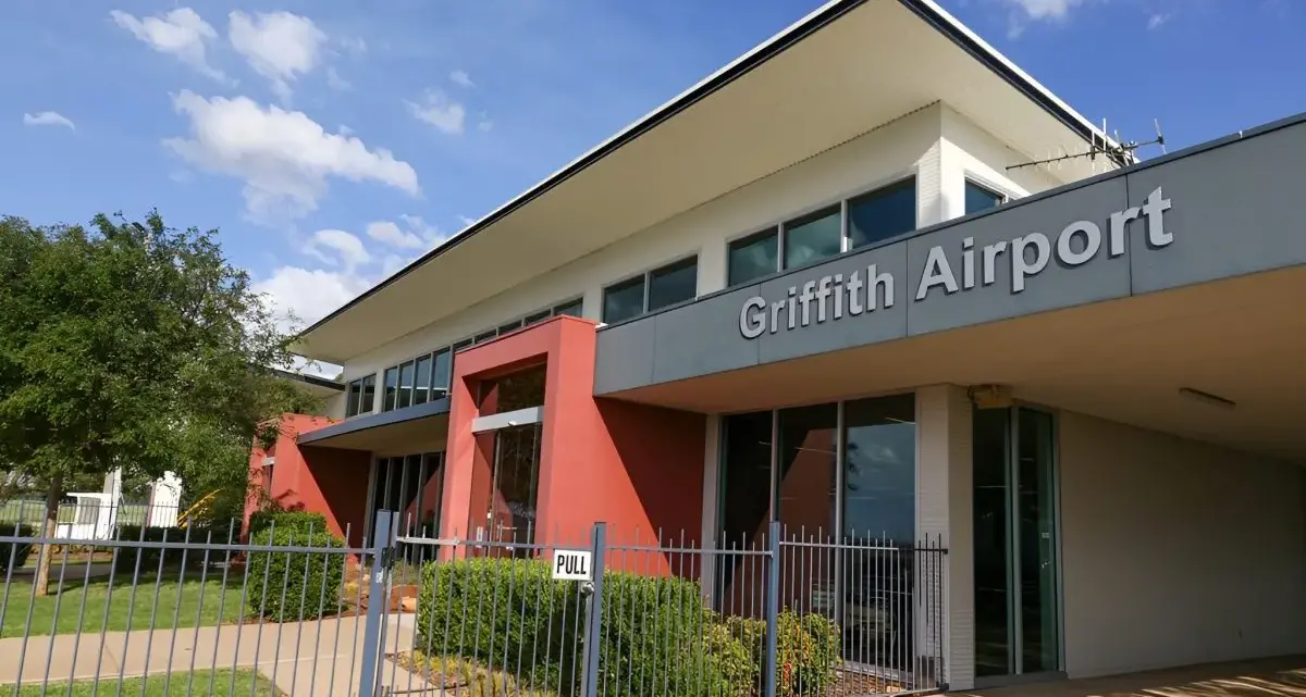 Hourly paid parking introduced at Griffith Airport despite push for first day free