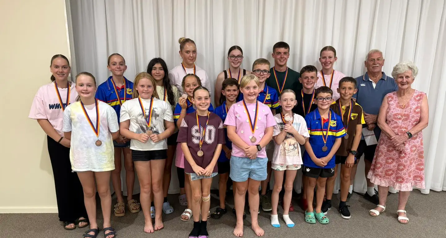 Narrandera Swimming Club honours swimmers and club legends