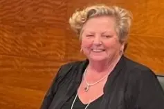 <p>Sue Killham</p>\\n