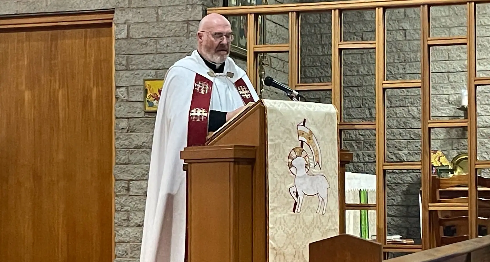 Priest inducted at Leeton