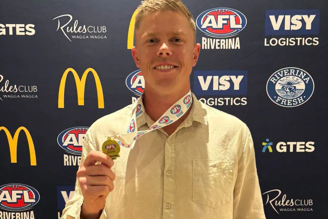 <p>Two Blues ruckman and captain, Riley Irvin.</p>\\n
