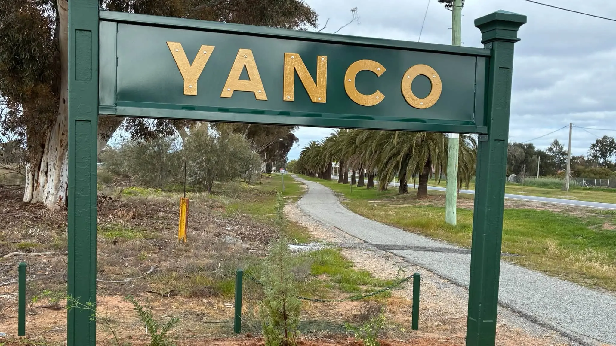 New Yanco entrance welcome signs