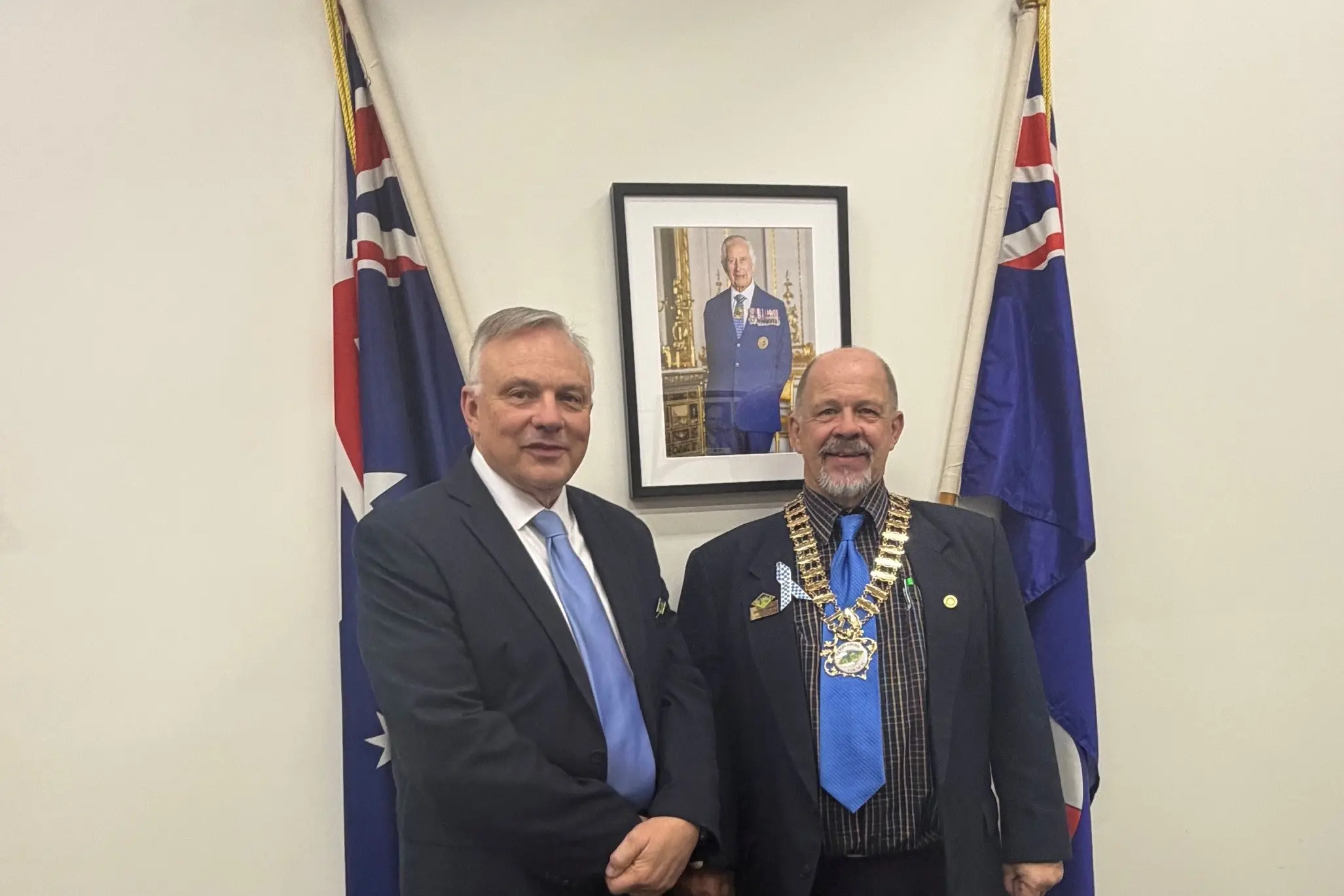 <p>Deputy mayor Michael Kidd and mayor George Weston.</p>\\n